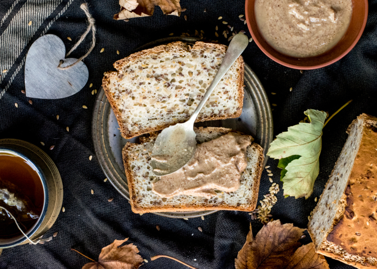 Sund brødbagning med Præbiotisk banan- & hampbrød