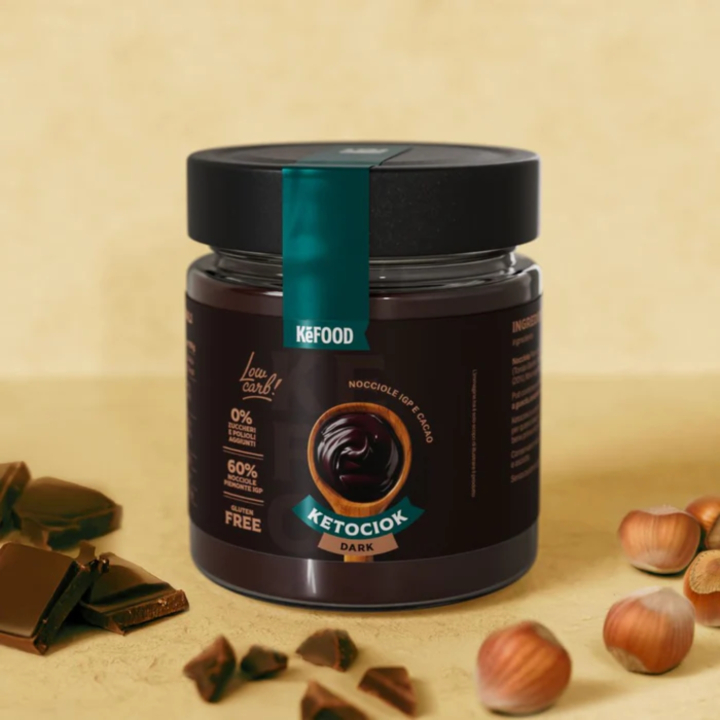 Mørk Chokolade & Hasselnøddesmør Keto 250g i gruppen Råvarer & Drikke / Nødder / Nøddesmør hos Rawfoodshop Scandinavia AB (KETOCIOK)