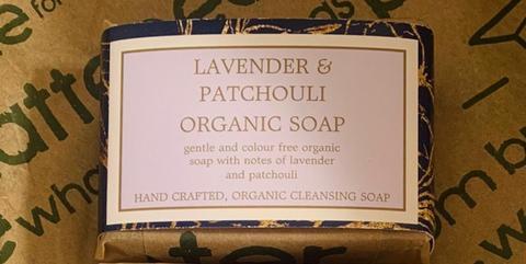 Tvål Lavendel och Patchouli EKO 90g i gruppen Kropspleje / Færdigvarer / Sæbe hos Rawfoodshop Scandinavia AB (OSB25-LP)