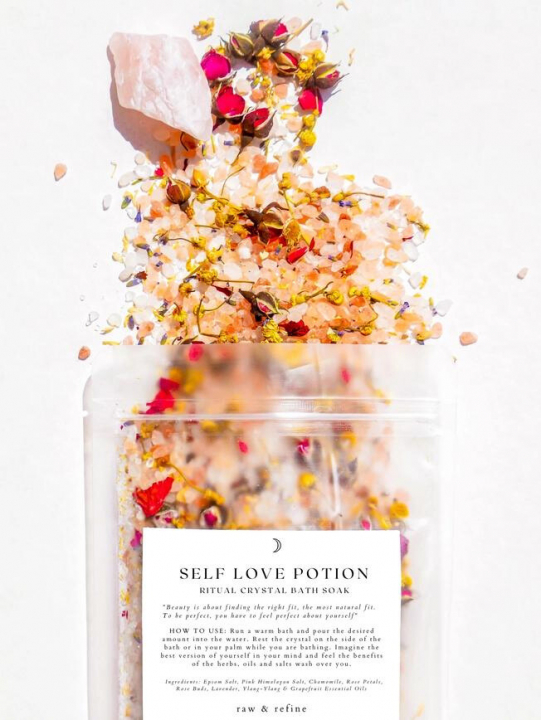 Self Love Potion Badesalt med Krystaller 276g i gruppen Kropspleje / Færdigvarer / Hudpleje hos Rawfoodshop Scandinavia AB (SELF01)