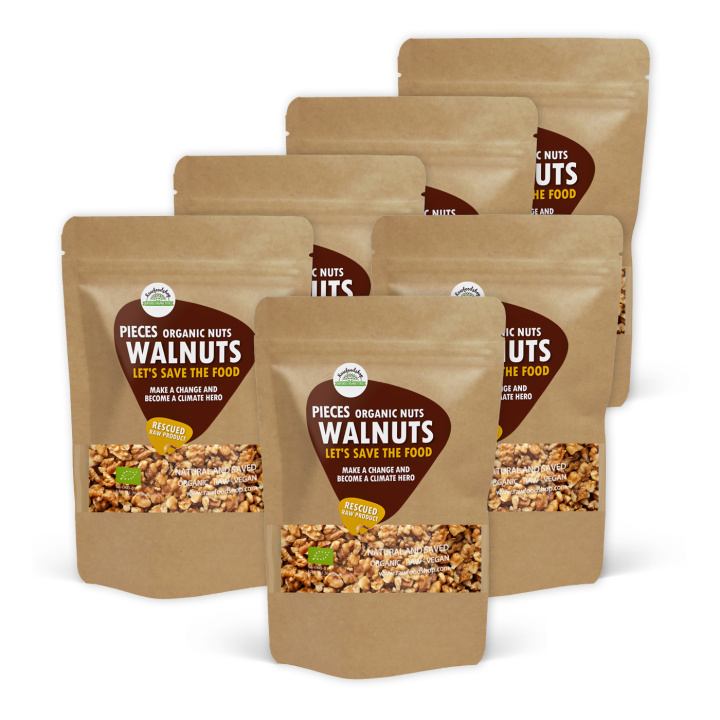 Valnødder i Stykker RAW ØKO 750g x 6 pakker i gruppen Råvarer & Drikke / Nødder / Valnødder hos Rawfoodshop Scandinavia AB (SFRNOT200506ESET)