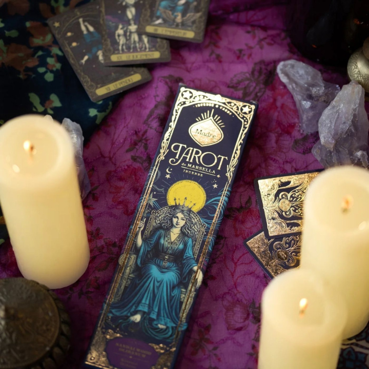 Røgelse Tarot Sandeltræ & Frankincense 6 stk i gruppen Hjem & Sjæl / Stemning & duft / Røgelse hos Rawfoodshop Scandinavia AB (SKU-5025)